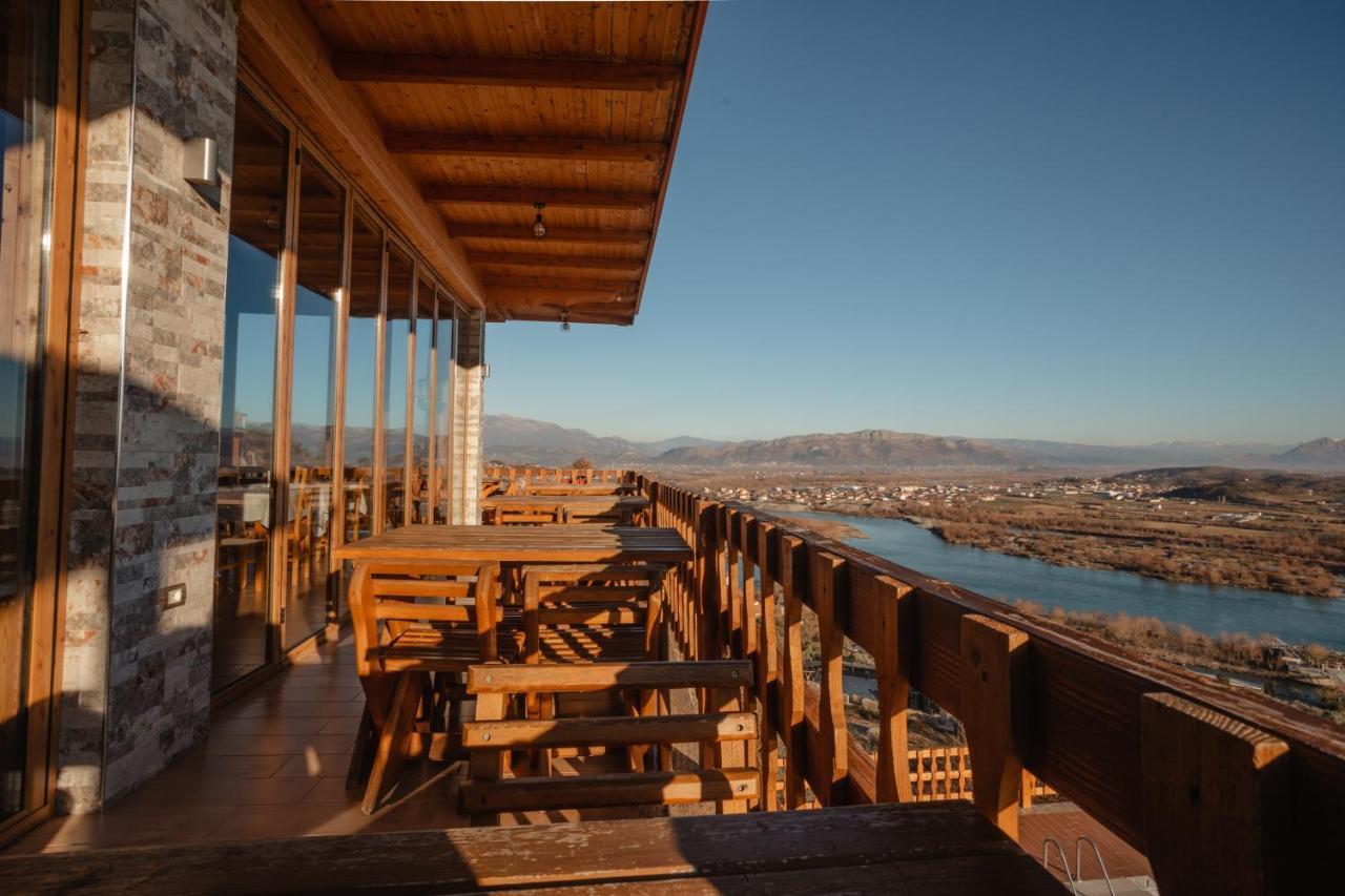 Wooden House Hotel Shkoder Exterior photo